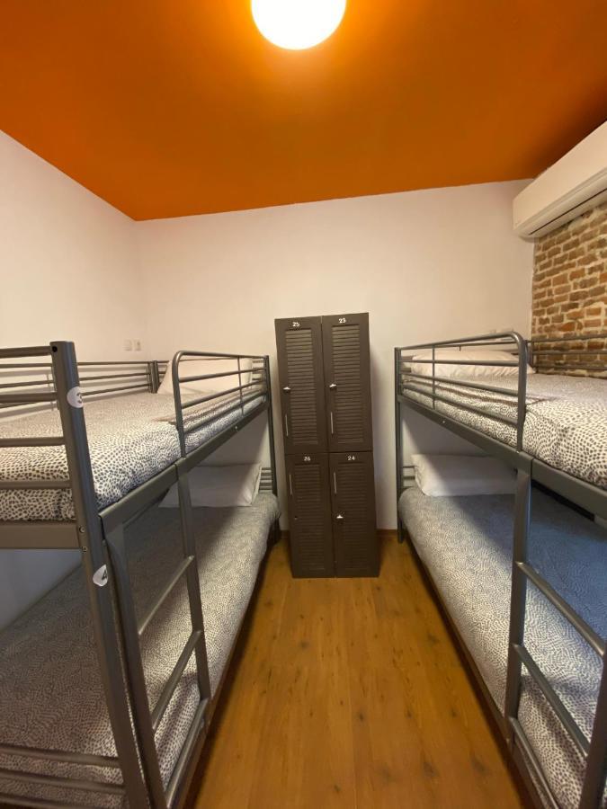 Arc House Pop Art Hostel Мадрид Екстериор снимка