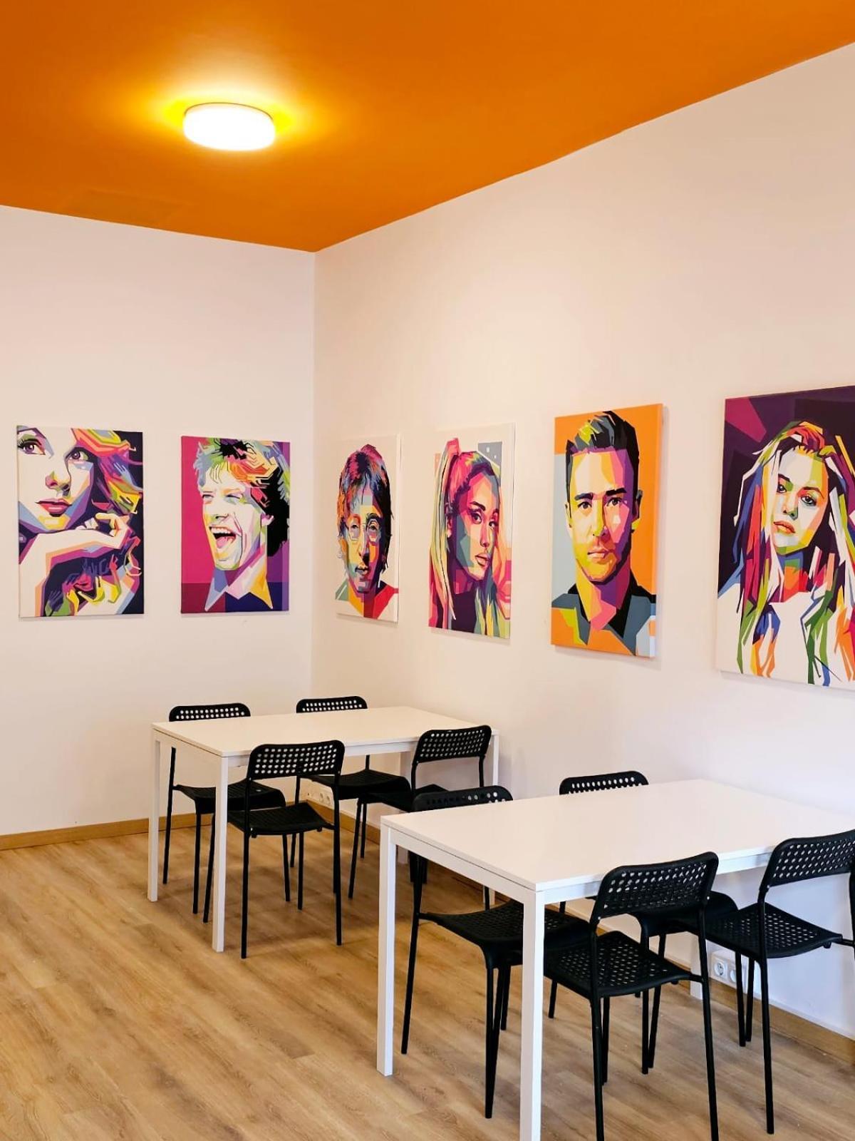 Arc House Pop Art Hostel Мадрид Екстериор снимка